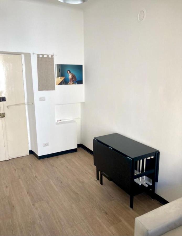 Monolocale Milano Centro Apartment Bagian luar foto